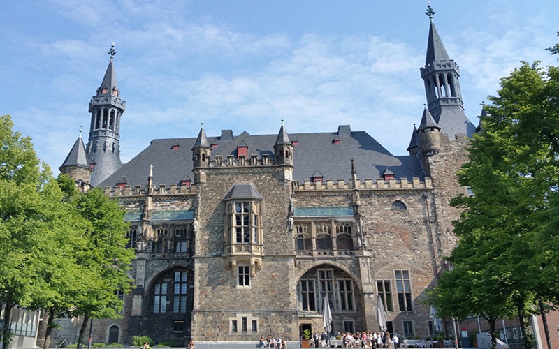 aachen-1137798_800x500